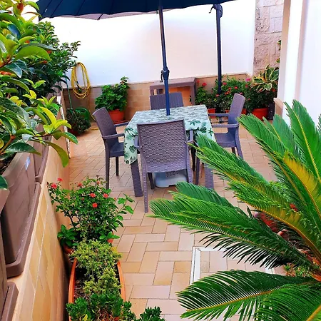 Nonna Madia Apartment *